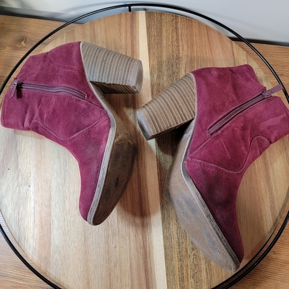 Breckellle's Wine / Maroon Colored Heather Ankle Booties vegan Size 8.5 - Picture 7 of 16